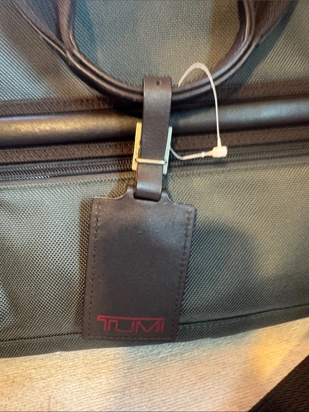 Tumi Slim Deluxe Portfolio
